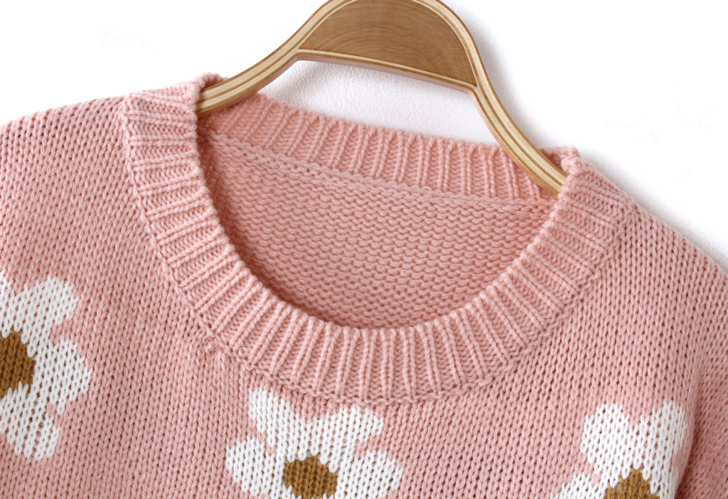 Pink Sun Flower Knitted Sweater on Luulla